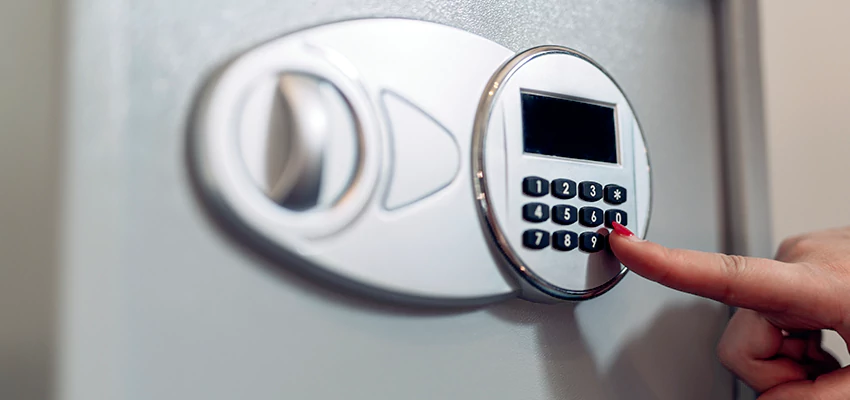 Jewelry Safe Cracking in Mendota, California