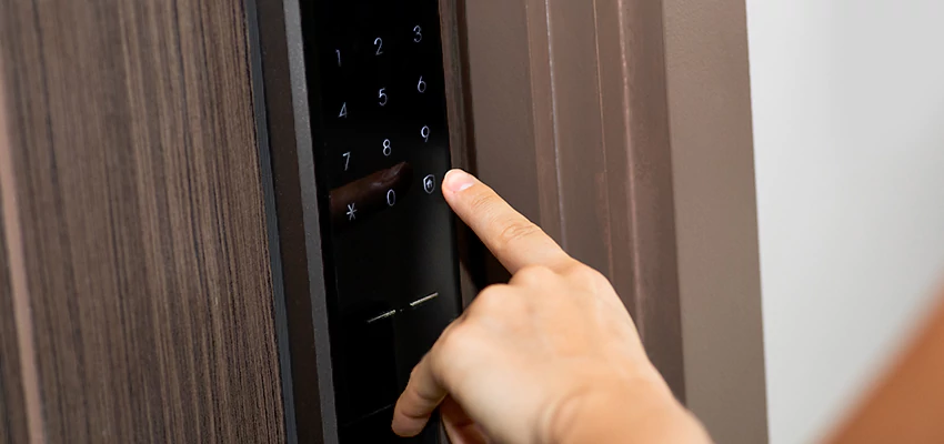 Smart Electric Locks Replacement Services in Mendota, CA